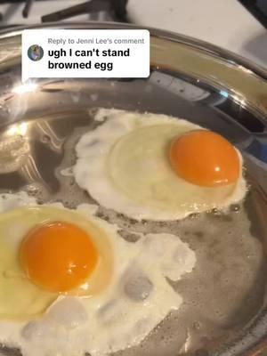 Replying to @Jenni Lee i also prefer a softer cook to my whites, but this prep is actually perfect! just need to turn the heat down before dropping the eggs for a softer white 😌#stainlesssteel #friedegg 