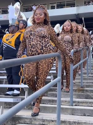 Walking into 2025 like @the.asuhoneybeez! 🐝 | 📽: @blissed_glamour #myASU #BamaState 