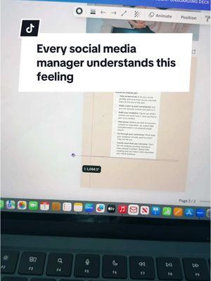 A universal Canva experience😵‍💫😅 #socialmediamanager #socialmediamanagerprobs #socialmediamanagerstruggles #marketingbymadyn #contentcreationtips #canvatips #canvahacks 