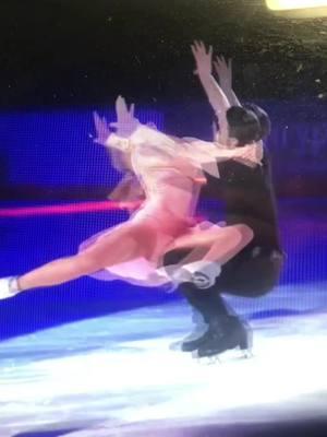 Happy new year #patinacaoartistica #patinacao #dance #trending #ice #lindos #winner #couple #gelo @Patinação⛸ @PATINAÇÃO ⛸️ 