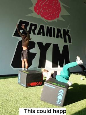 When Training Gets Competetive😂 • Competing Brings The Best Out Of You #explore #explorepage #houstontrainer #personaltrainer #canadianfitness #foryou #fyp #nike #besttrainer #boxjump #blooper #bloopers @Braniak Gym 