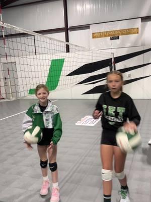 Come join the live. #simplythebest #jetvolleyball #follow #volleyball #live #littles #club #practice 