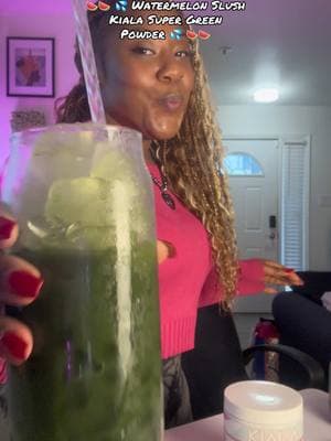 Let’s shake with Kiala in 2025 ya’ll @kialanutrition #kialagreens #kialanutrition #kialasupergreens #kialasupergreenspowder #goddessreview #thecrochetgoddess1 