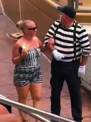 Tom The Mime #seaworldmime #tomthemime #prank #funny #fyp #usaviral #viral #usa #squidgame2 