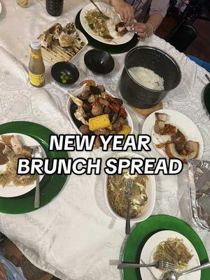 Top favorites 😫 all that’s missing is sushi!!!! #brunchspread #filipino #seafoodboil #Foodie #newyears #newyearsday 