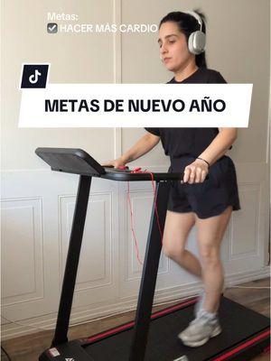 EJERCICIOS EN CASA con TROTADORA COMPACTA  Folding treadmill  #ejerciciosencasa #cardio #cardioworkout #cardioencasa #trotadora #treadmill #rutinadeejercicio #haciendoejercicio #TikTokShopNewYearNewAura#TikTokShopLastChance #spotlightfinds #giftguide 