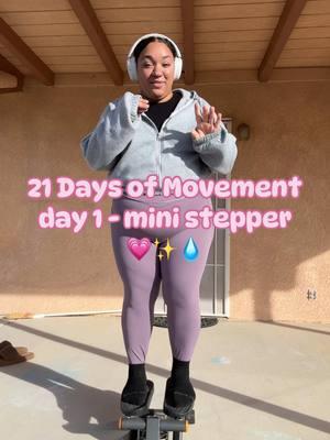 Day 1/21 for January is done! ✔️  - my goal is to move my body for 21 days out of January and it can be any type of movement, really focusing on movement I love! 💗 #fitnessjourney #ministepper #plussizefitness #realisticgoals #accountability 