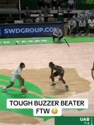 Atin Wright with a TOUGH game winner for North Texas 🔥 #collegebasketball #cbb #basketball #hoops #buzzerbeater #northtexas 