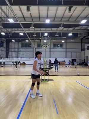 More setting reps with @leeyawn  . . . . #Vballtactics #volleyballaddict #volleyballmemes #volleyballove #volleyballthailand  .⠀ #vballislife #scvavolleyball #vball #boysclubvolleyball #clubvolleyball⠀ #girlsclubvolleyball #volleyball #outsidehitter #libero #volleygirl #usavolleyball #volley #volleyballplayer #sports #volleyballislife #instavolley #fivb #vblife #volleyballseason⠀ #vball #usavolleyball 