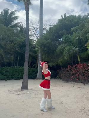 #sandychristmas #samithompson #officialsamithompson #fyp #foryoupage #beach #christmas 