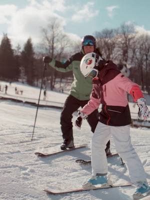 Need a new years resolution? Learn how to ski at Camelback! Book a multiweek lesson now and be the envy of all of your friends on the next ski trip. #CamelbackResort #MyCamelback #FindYourPeak