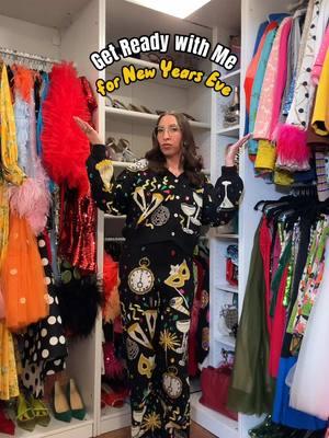 What do you think???🎉💞🥂Happy New Year, let’s make it the best one yet!! #happynewyear #newyearseve #nye #nye2025 #fyp #TikTokFashion #dressup #nyeoutfit #styleinspo #fancynancy #whattowear 