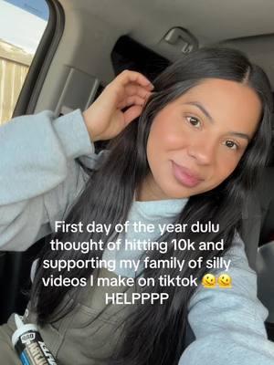 Working outside today in 30• degree weather dulu thoughts🤣 HELPPP #10k #getmeontheforyoupage #momlife #momvideos #mama #firstdayoftheyear #newyearsresolution #newyears #newyearsgoals #latina #latinacreator 