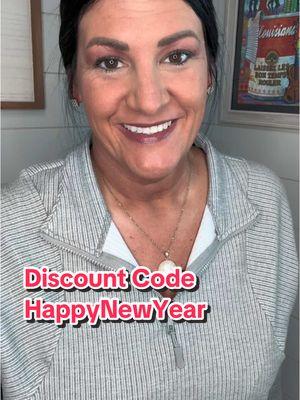 Discount Code expires tonight at midnight 1-1-25 HAPPYNEWYEAR save 25% on all orders over $25 #website #newyear #cookinwithhalthecajunladyaccent #seasoning 