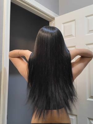 my hair growing so long & healthy🥹😍 a trim is needed tho #silkpress #naturalhair #saniyatierra 