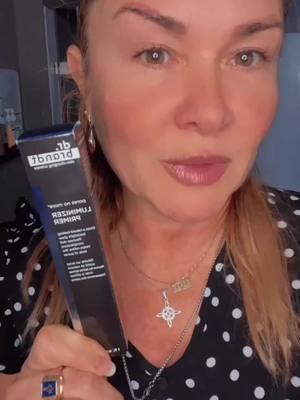 @dr.brandt #drbrandt #luminizer #primer #luminizerprimer #naturallooking #natural #glow #reducespores #complexions #beauty #skin #fyp #fypシ #fypシ゚viral #TikTokShop #😉 #🙂‍↔️ #💆‍♀️ #😍 