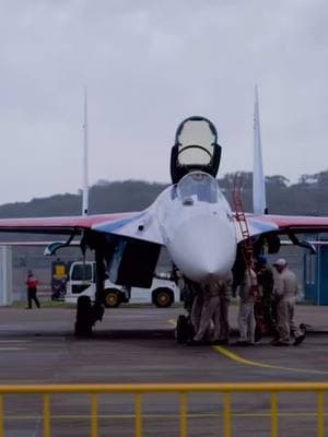 Russian knights at Zhuhai airshow #russianknights #su35s #su30sm @NuclearHunter @ROSTMEO @adsevanz 