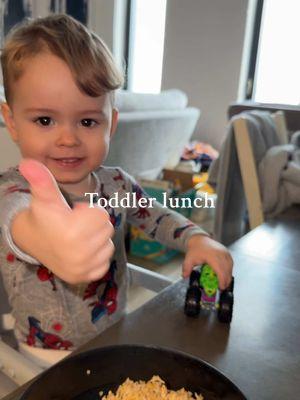 His favorite meal recently #toddlersoftiktok #toddlermom #toddlertok #toddlers #toddlermeals #boymom #mom #momtok#momlife #MomsofTikTok #creatorsearchinsights #toddlersoftiktok #toddlerfoodideas #toddlereats 