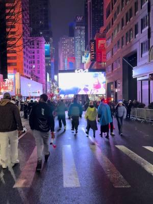 #happynewyear #timesquare #nyc #newyearnight #fupシ #fypシ #afghan #kandahari 