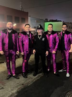 Con mis compás @Los Desvelados 😮‍💨🔥 Muchísimas gracias por la invitación y felicidades por su aniversario número 13!!!🥳🎉 #fyp #foryoupage #trending #transition #paratii #fypシ #losdesvelados #grupo #corridos 