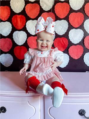 Happy New Year! Is it too soon for Valentine’s outfits?  Bow Navy Jo Boutique VIP #valentine #ValentinesDay #babygirl #babygirloutfit #vintagebabyclothes #ottbows #bigbows #ribbonbow #babygirlootd #thriftedbabyclothes  Valentine’s Day aesthetic Vintage baby girl clothes Big OTT ribbon bow 