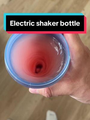 Replying to @Jonathan Porkbelly ✓  electric shaker bottle  #electricshakerbottle #gym 