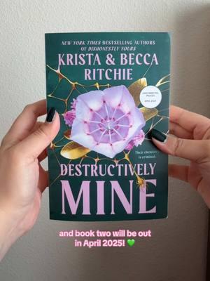 Counting down the days until April 29th, 2025! 💚✨🕸️🍓 #romancebooktok #newbookrelease #kristaandbeccaritchie #romancebooks #upcomingbooks #romancebookseries #bookstoread 