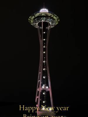 Happy New  Year from Seattle #fyp #trending #seattletiktok #seattlewashington #seattlespaceneedle #blowthisup #fireworks #pacificnorthwest #parati #waahingtonstate #thingstodoinseattle #foryoupage 