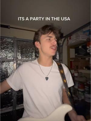 it’s a PARTY IN THE USA  #guitartok #band #bandtok #partyintheusa #mileycyrus 