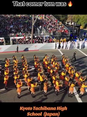 Never seen that before! 👀 Kyoto Tachibana High School Green Band in 2025 Rose Parade #marchingband #roseparade #kyototachibanashsband 