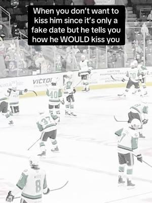 📚Just Don’t Fall  #hockeyromance #hockeyromancebooks #hockeybooktok #brothersbestfriend #fakedating #closeddoorromance #sweetromance #hockeyromancetrope #BookTok 