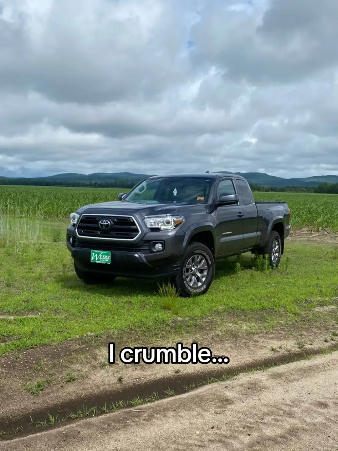 I think headlights is definitely on the list of things to do next #2025 #bubbatruck🌾 #fyp #tacoma4x4 #truck #trucks #trucksoftiktok #toyota #simpleandclean #toyotatacoma #2024 #tacomabeast 