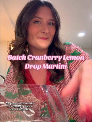 Large Batch Cranberry Lemon Drop Martini ❤️🍸🍋✨ #cocktailrecipe #holidayparty #Recipe #EasyRecipe #lemondropmartini 