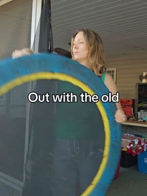 Definitely wear shoes when using this trampoline, lesson learned. Thisbis such an amazing and fun workout. #workout #fitnesstrampoline #funworkout #ttshop #TikTokShop #CapCut 