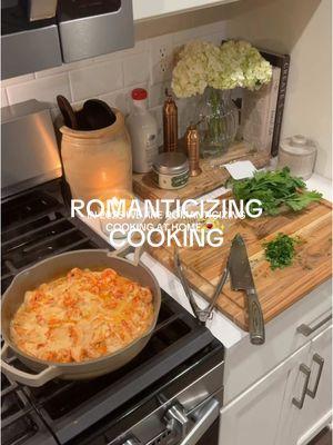 Especially romanticizing cooking at home 🥂✨ Recipe: https://pin.it/6oPzahS0c #romanticizeyourlife #romanticizinglife #easydinnerrecipes #cookingathome #pastarecipe #cozymeals #homecookedmeals #wholesomevibes #DinnerIdeas #cozyvibes 