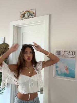 Winter weather but summer outfits>>🦈🩵🌺🐚🌴🪼#viralvideo #beachgirlroom #vibe #surfer #surfergirl #coconutgirl #roominspo #summervibes #Summer #viral #fyp #outfitinspo #summeroutfits 