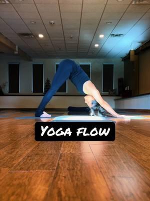 New years flow🤗💕 #movementismedicine #yoga #fitness #yogaflow #yogasequence #yogapractice #yogateacher 