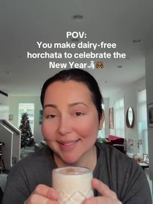 FROM A CLINICAL NUTRITION GRADUATE💗 HORCHATA ✨HNY! So grateful to have a fresh start. I’m wishing you so much health and happiness this year. Was craving horchata, so I made some to celebrate the NY! This is my version of a cocktail, and I hope you try it! It’s kid-friendly too! So nostalgic because growing up, this was my fave! ❤️ 4 cups of filtered water, divided 1 cup raw unsalted cashews  1 tsp ground Ceylon cinnamon  1 tsp pure vanilla extract Pinch of sea salt Maple syrup, up to ½ c OR pitted Medjool dates  Garnish: ground Ceylon cinnamon when serving  In a high-speed blender, blend cashews, 2 c water, and cinnamon until creamy and smooth (I blended x 2.5 minutes or more) Pour the blend into a large bowl or pitcher (Straining may be necessary - depending on blender), and add sea salt, maple, vanilla, and 2 additional c water. Mix well, and adjust sweetness if necessary. Serve over crushed ice, and garmish with a sprinkle of cinnamon. Enjoy!💗✨  #hny #mexicanrecipe #horchata #kidfriendly #mocktail #newyears #dairyfree #veganos 