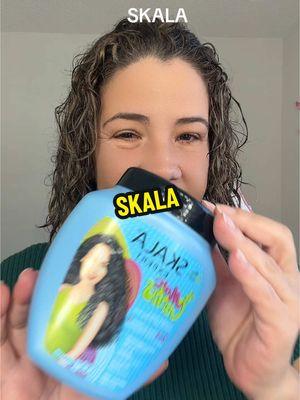 SKALA 2in1 crema de peinar y acondicionador #skalahairproducts #skalamaiscachos #curldefinebrush #añonuevo #mademyyear #ValentinesDay #TikTokShop 