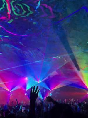 Throwback to rave cave and one of the craziest sets I’ve ever seen @LSDREAM @Zingara #ravecave #edmfestivals #edm 