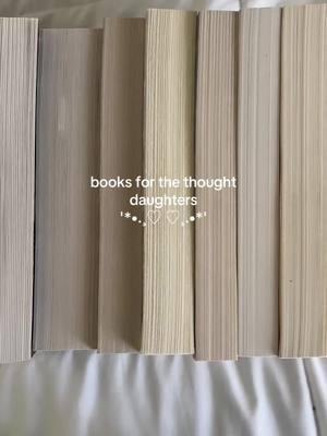 happy new year loves🤍 #BookTok #booktoker #readingwithjayy #thoughtdaughter #bookrecommendations #bookrecs #fypシ゚viral #fyp #readersoftiktok #foryoupage 