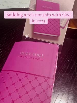 Building a closer relationship with God 💖 #godlovesyou #jesuslovesyou #pinkbible #jesusisking 