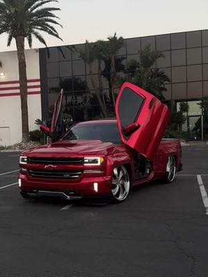 2025🎊 #lamamawhiski #mamawhiski #chevy #silverado #singlecab #dropped #droppedtrucks #loweredtrucks #suelomob #suelo #butterflydoors #lambodoors #noquemacuh #tacuache #trokiando #mamalona #troka #fyp #foryoupage #lowtrucks #trokasbajitas #trokastumbadas