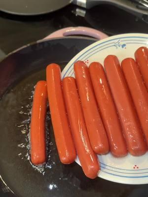 #mexican #hotdog #hotdogs #salchichas #mexicantiktok #spanishtiktok #hispanictiktok #mexico #mexicanfood #cookingtiktok #hotdogrecipe #EasyRecipe #foodtiktok #budgetmeals #comfortfood 