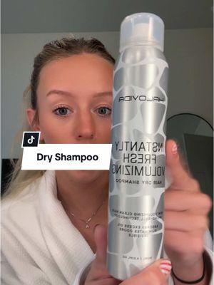 If I could wear the smell as a perfume I would #dryshampoo #dryshampoohack #texturespray #hairtok #hairproducts #giftsforher #halovida #halovidadryshampoo 