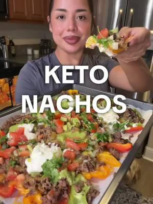 Keto nachos! 🌮 Sub chips for bell peppers or chicharones! Recipe by @lilmamamarlo  #ketogeniccom #ketodiet #healthylifestyle #ketoforbeginners #ketonachos #ketosnack 