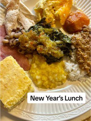 🎉The hospital dietician must not be southern because I had lasagna for supper tonight. 🤭Good thing we had our traditional New Year’s meal for lunch on Sunday. We should all be set with bills and change! 🤑 Did y’all eat your collards and black eyed peas today? #memesrecipessc #memesrecipes #shineforJesus #newyearsmeal #collardsgreens #blackeyedpeas