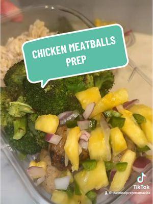 🍍🍍PINEAPPLE JALAPEÑO CHICKEN MEATBALLS🍍🍍 ❤️1 & 1/2c Amylu Mango Jalapeño Chicken Meatballs  💛1 c brown or white rice, cooked 💚2 c roasted broccoli 💜 Pineapple Jalapeño Salsa         1 c pineapple, diced         1/4 c red onion, diced          1 jalapeño, seeded and diced Evenly divide first 3 ingredients among two meal prep containers. Next, add all salsa ingredients together and add on top of meatballs. Can put salsa in separate containers until ready to heat if preferred. Enjoy!  Be sure to LIKE + SAVE + FOLLOW for more meal prep inspiration ✨✨   🍓🍓🍓🍓🍓🍓🍓🍓🍓🍓🍓🍓🍓🍓🍓🍓 #healthymealprep #foodandfitness #fitness #fitnessfood #mealprepmotivation #mealprep #healthylifestyle