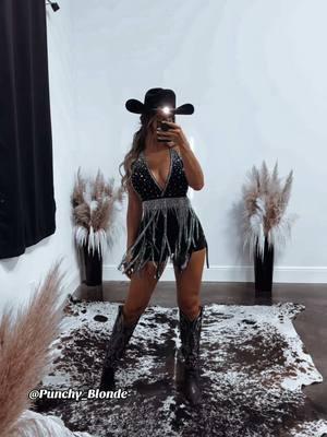 Texas outlaw romper🖤✨ #shoppunchyblonde #fyp #westernfashion #bacheloretteparty #nashvilleoutfit #nyeoutfit #musthaves 