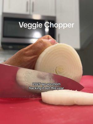 Cutting dinner time in half is the ultimate mom hack #veggiechopper #momhacks 